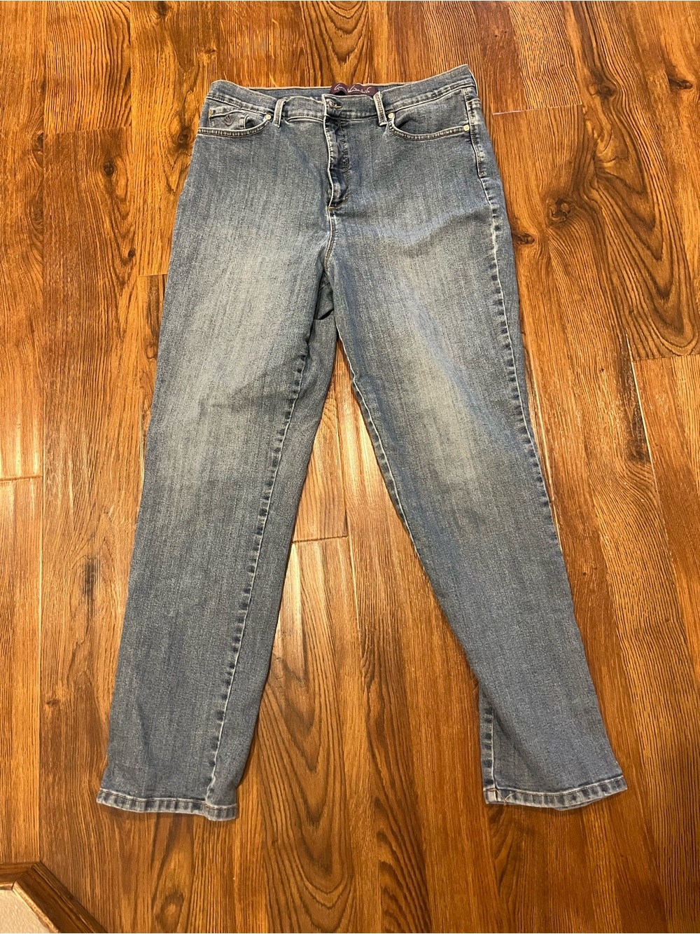 Gloria Vanderbilt Light Blue Straight Leg Jeans